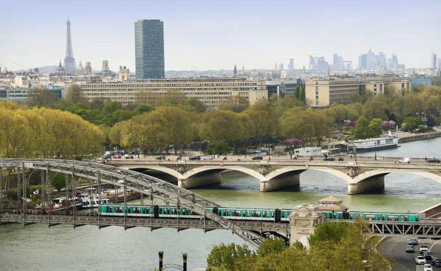 métro sur viaduc